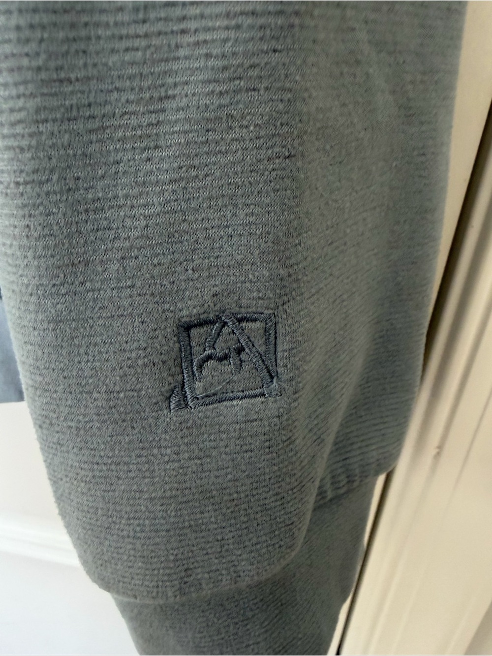 Avalanche Set of 4 Hoodies - Picture 16 of 16